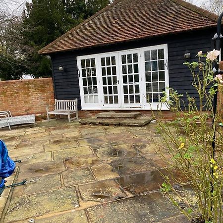 Retreats At Stansted Manor Villa Hallingbury Exterior photo
