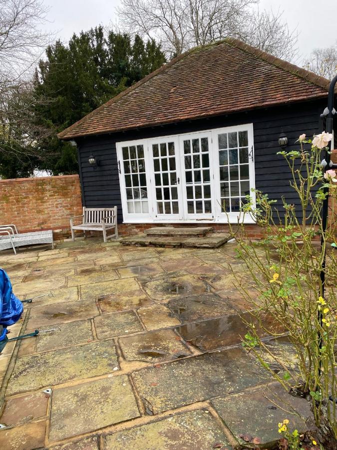 Retreats At Stansted Manor Villa Hallingbury Exterior photo